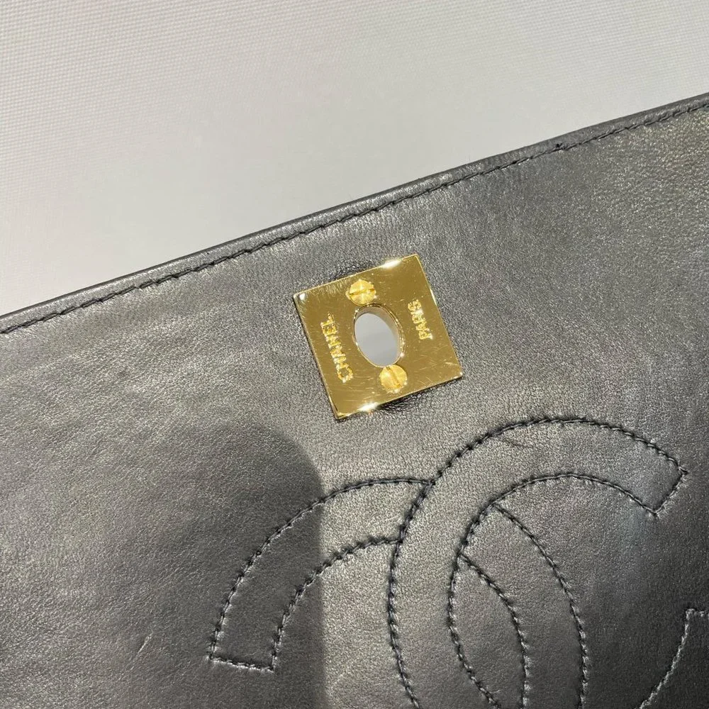 CHANEL Vintage Full Flap WOC Gold Hardware Black Lamp Leather - Picture 10 of 16